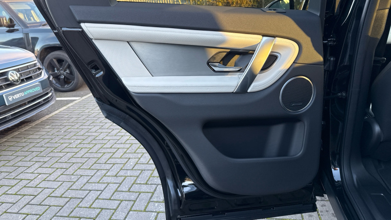 Land Rover Discovery Sport 1.5 P270e Landmark 5dr Auto [5 Seat] [NI] Station Wagon